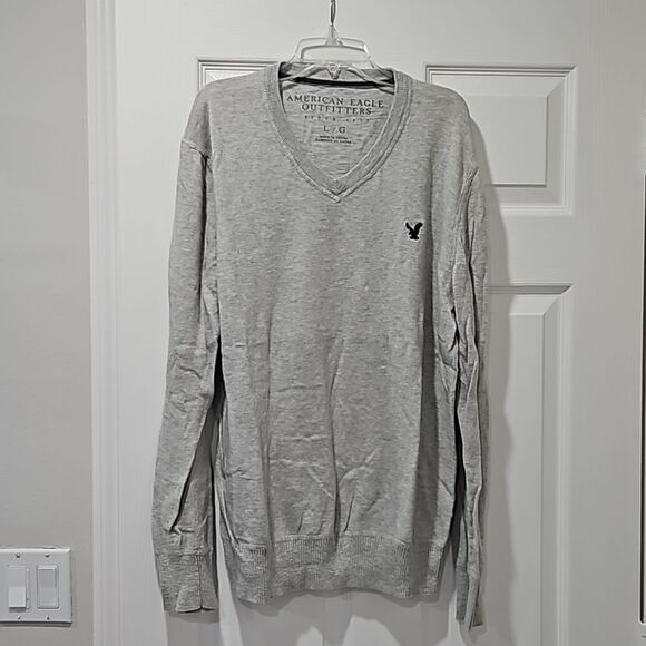 American Eagle Pullover Sweater - Picture 1 of 3